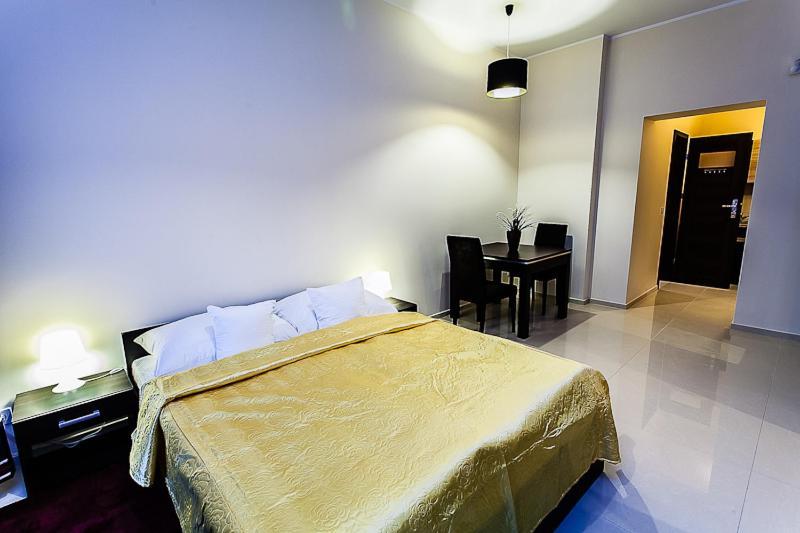 Apart-Lux Aparthotel Μπίτομ Εξωτερικό φωτογραφία