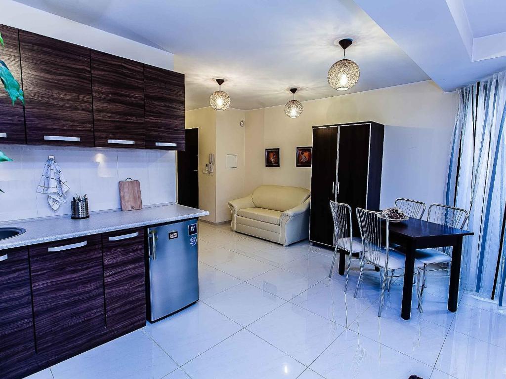 Apart-Lux Aparthotel Μπίτομ Εξωτερικό φωτογραφία