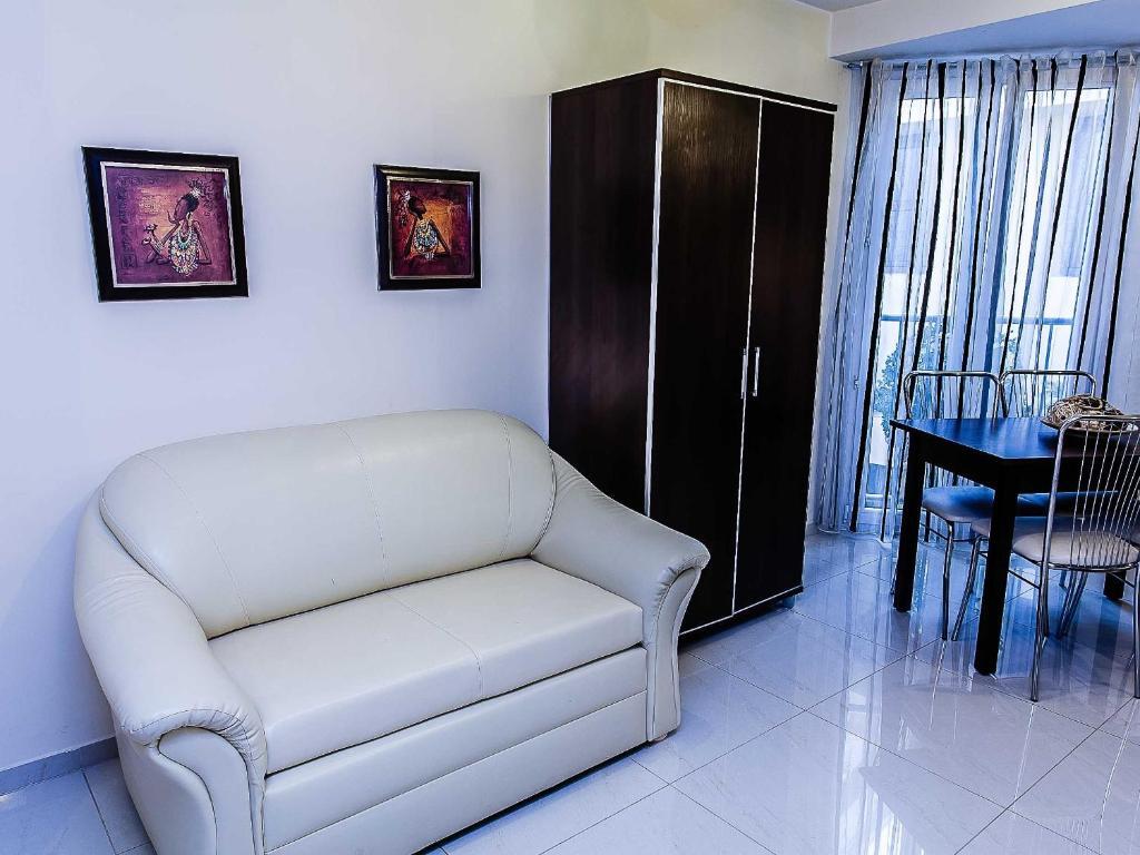 Apart-Lux Aparthotel Μπίτομ Εξωτερικό φωτογραφία