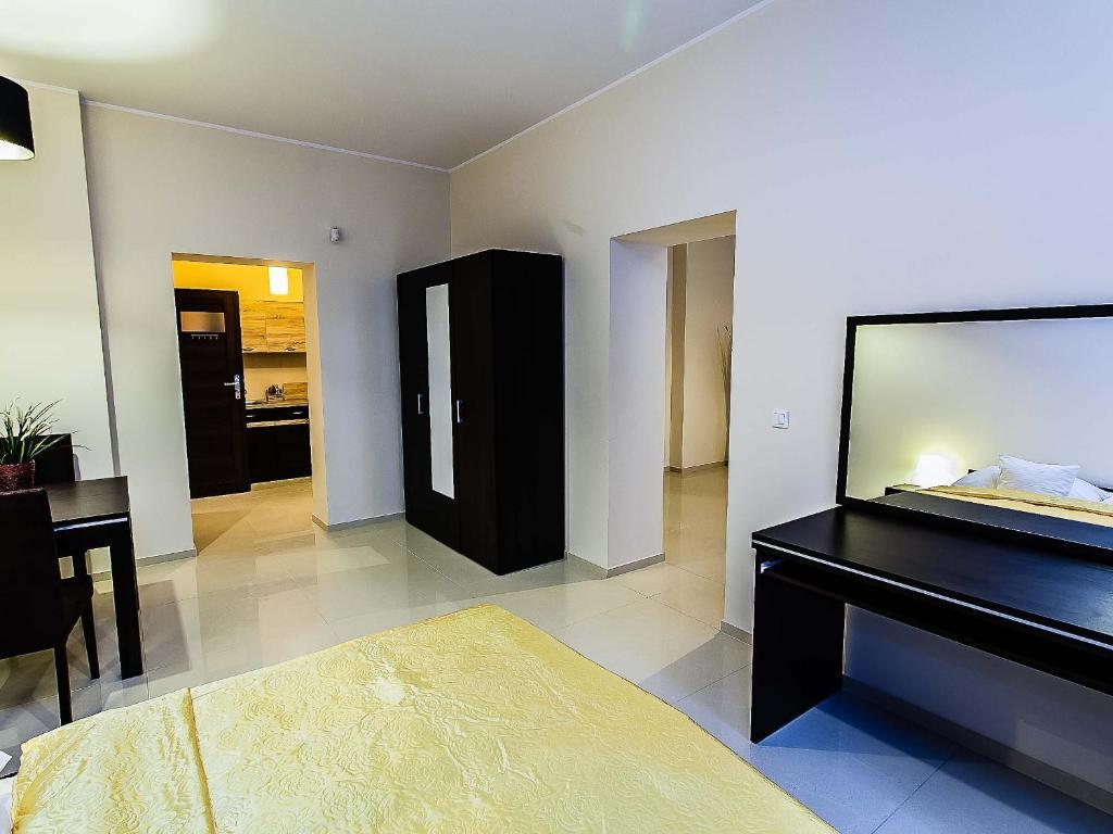 Apart-Lux Aparthotel Μπίτομ Εξωτερικό φωτογραφία