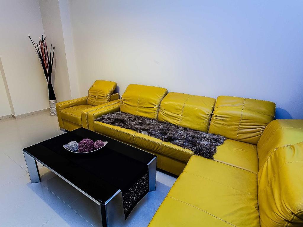 Apart-Lux Aparthotel Μπίτομ Εξωτερικό φωτογραφία