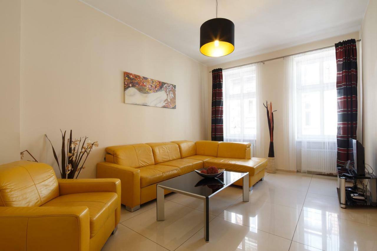Apart-Lux Aparthotel Μπίτομ Εξωτερικό φωτογραφία