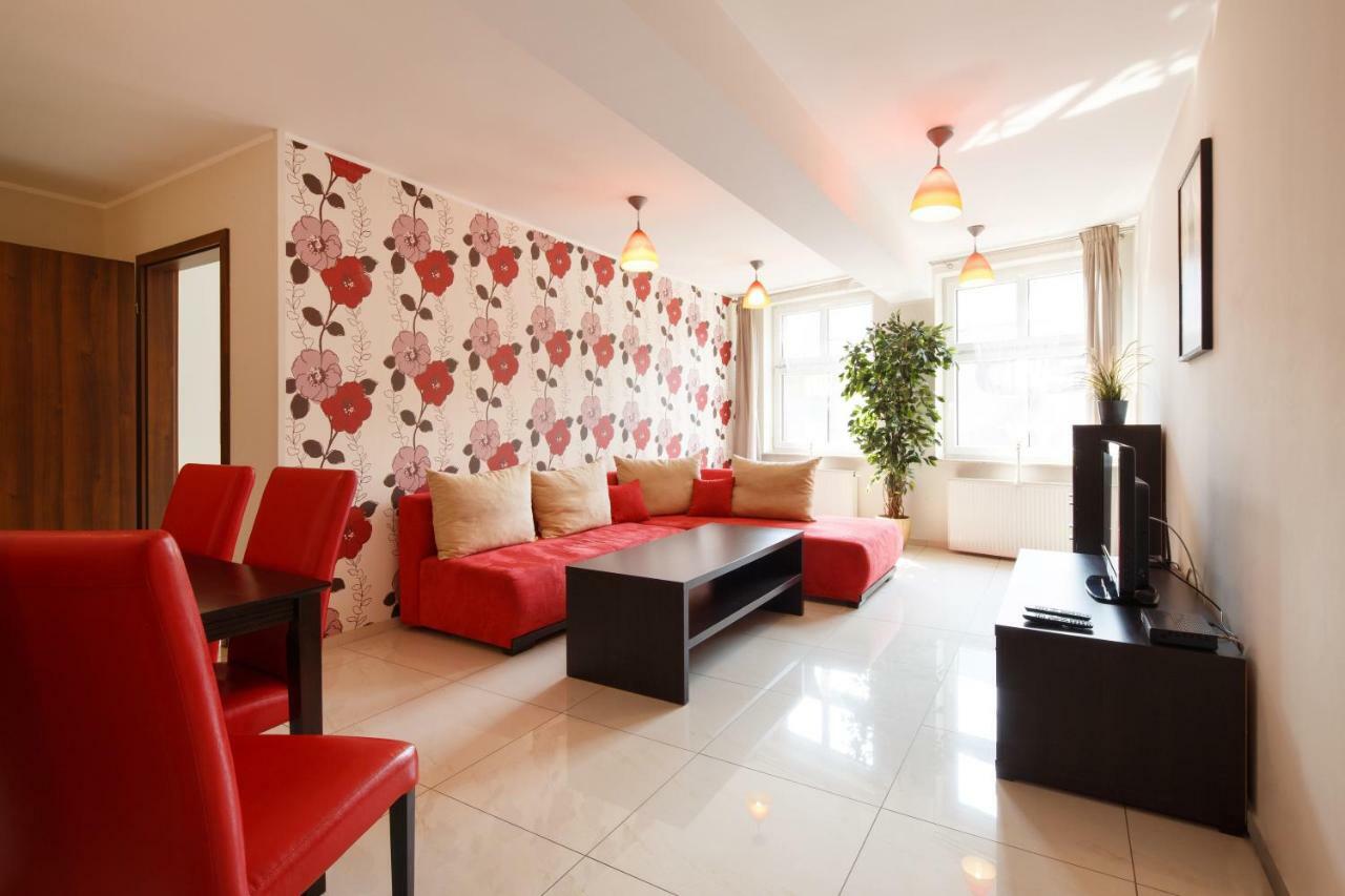 Apart-Lux Aparthotel Μπίτομ Εξωτερικό φωτογραφία