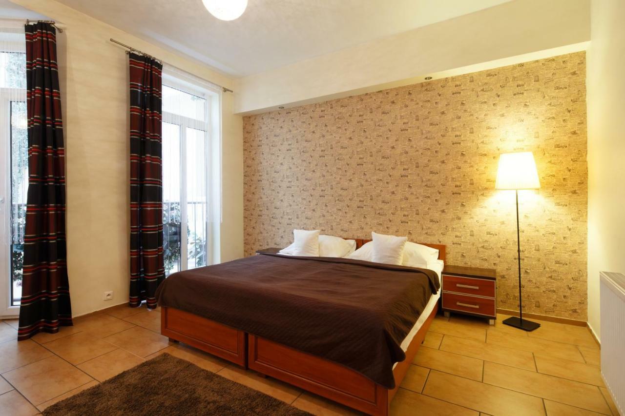 Apart-Lux Aparthotel Μπίτομ Εξωτερικό φωτογραφία