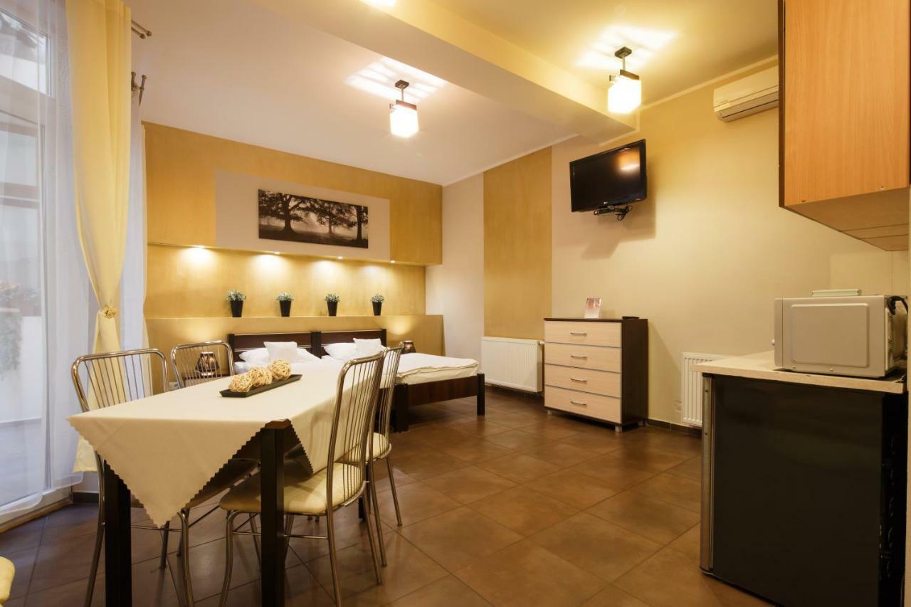 Apart-Lux Aparthotel Μπίτομ Εξωτερικό φωτογραφία
